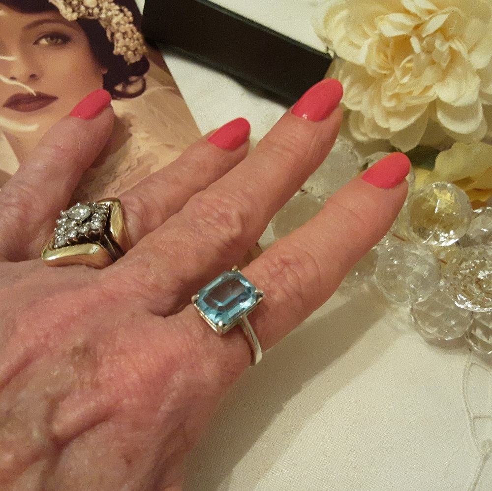 VINTAGE 925 SOLID STERLING, GENUINE 6CT. EMERALD CUT BLUE TOPAZ RING, SIZE 8 - Picture 4 of 17